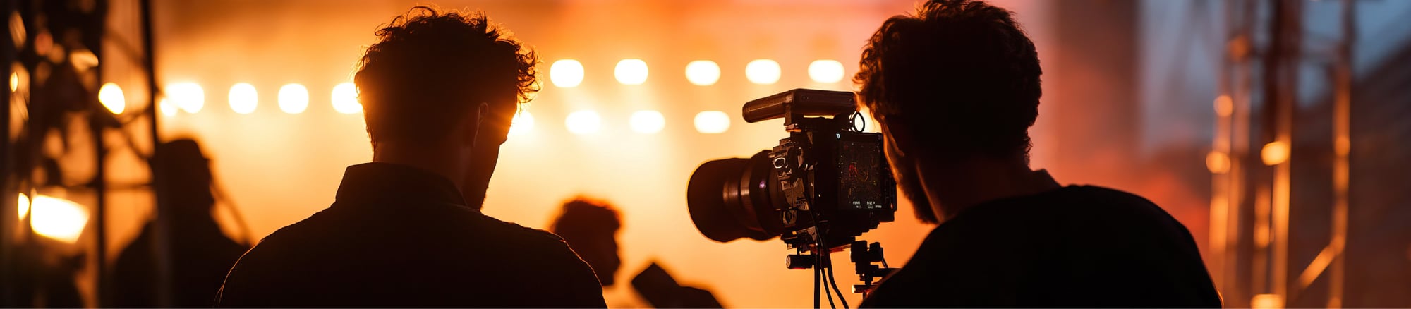 What are the benefits of hiring professional event staff and technicians-03-1